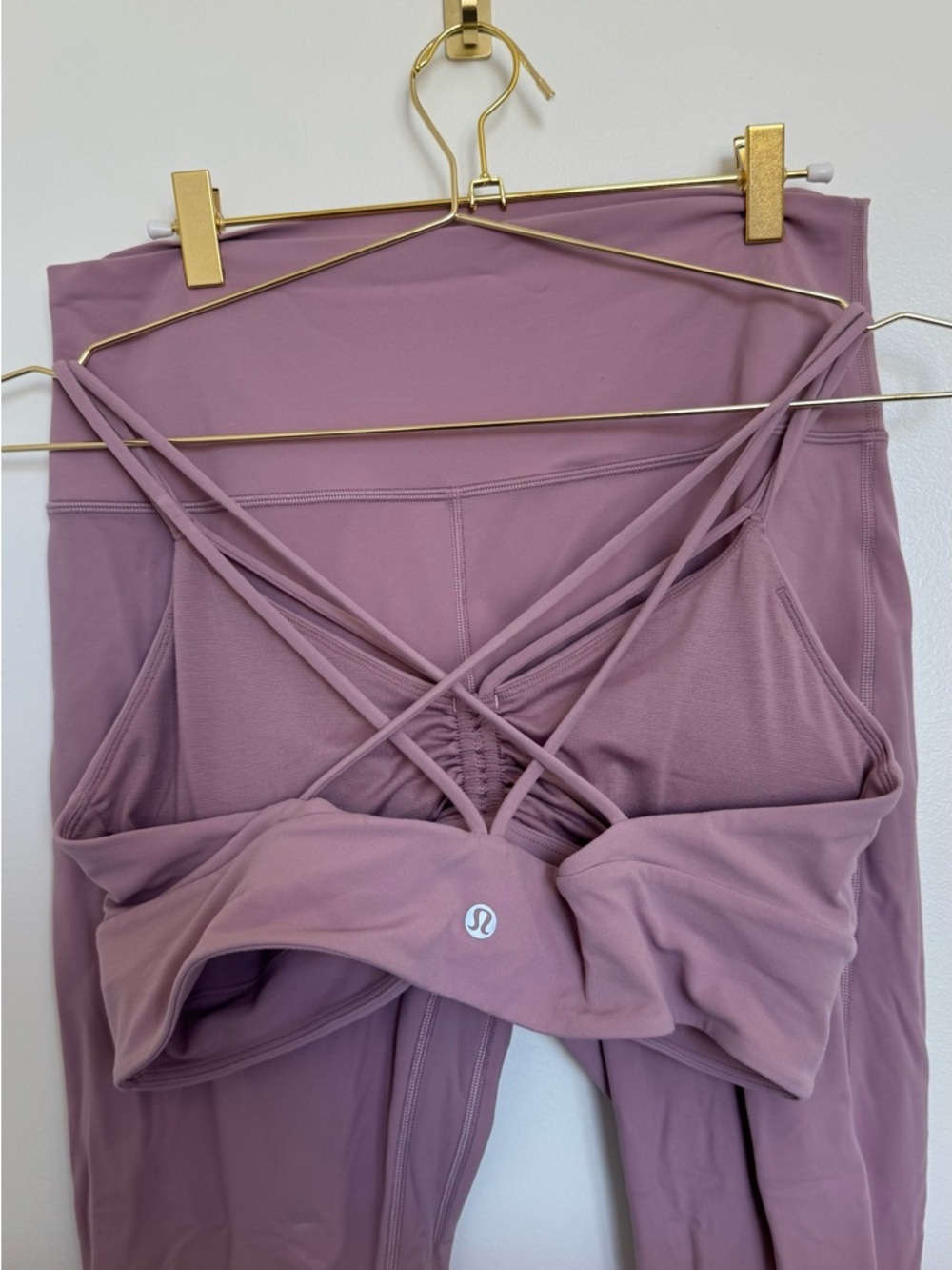 Set lululemon Strappy Sports Bra and align Leggings - Mauve color